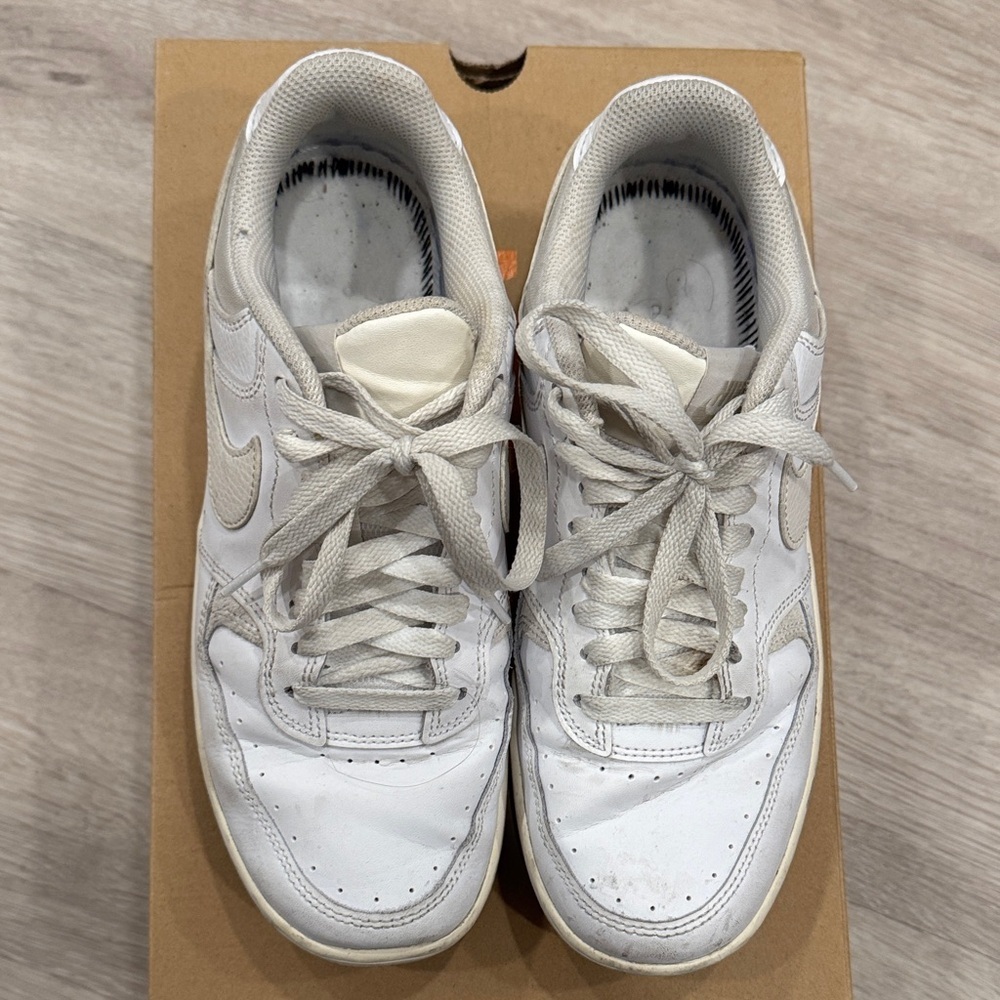 Nike White Women's Sneakers - Picture 6 of 7